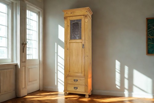 Schöner schmaler hochschrank - schöner,